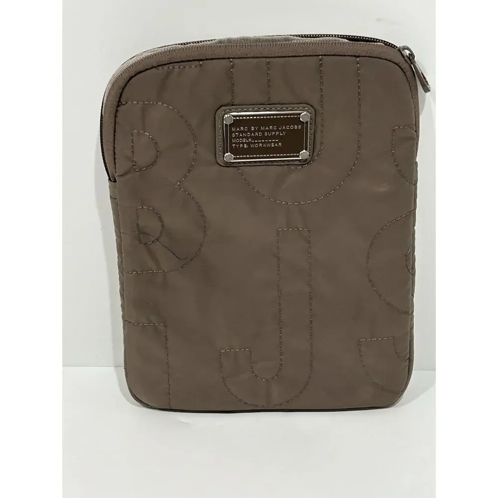 MARC BY MARC JACOBS iPad Case Brown 8” X 10.5” Quilted Nylon In Excellent